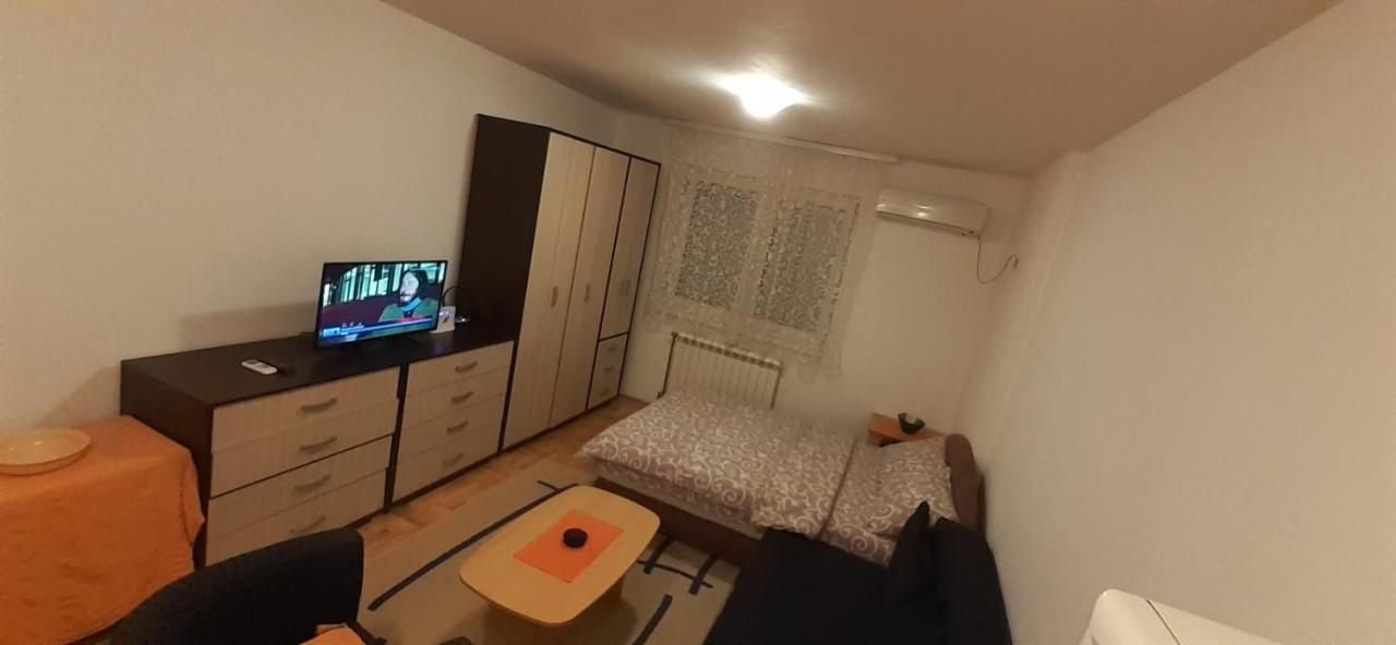 Sirmijum Hause Apartment Sremska Mitrovica Ngoại thất bức ảnh