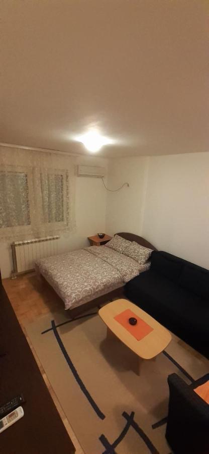 Sirmijum Hause Apartment Sremska Mitrovica Ngoại thất bức ảnh